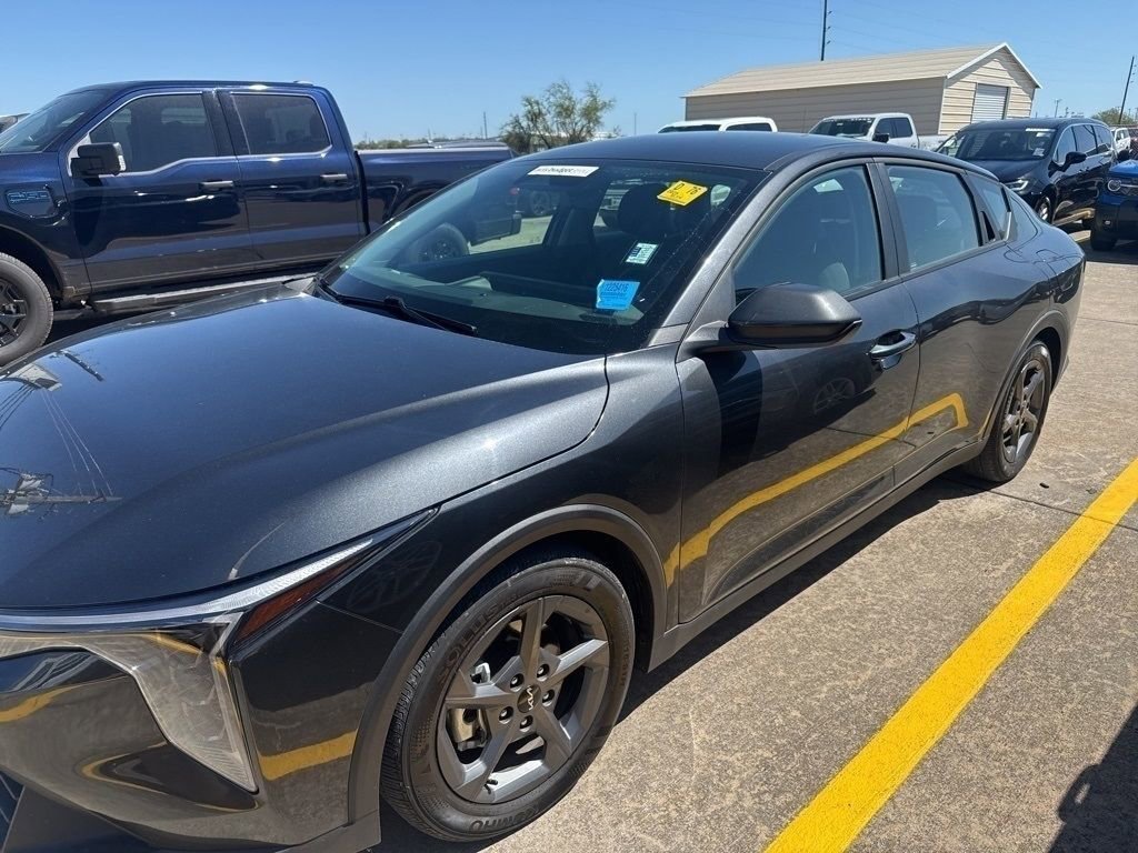 Used 2025 Kia K4 LXS image 3