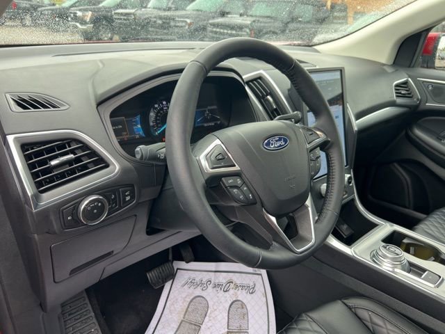 Certified 2024 Ford Edge Titanium w/ Equipment Group 301A AWD/4WD image 8