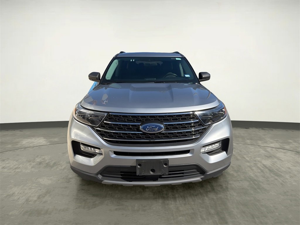 Certified 2024 Ford Explorer XLT w/ Equipment Group 202A image 5