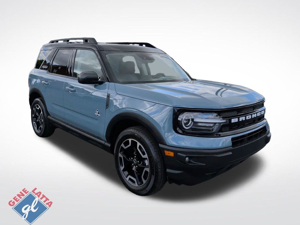 Certified 2022 Ford Bronco Sport Outer Banks w/ Tech Package AWD/4WD image 1