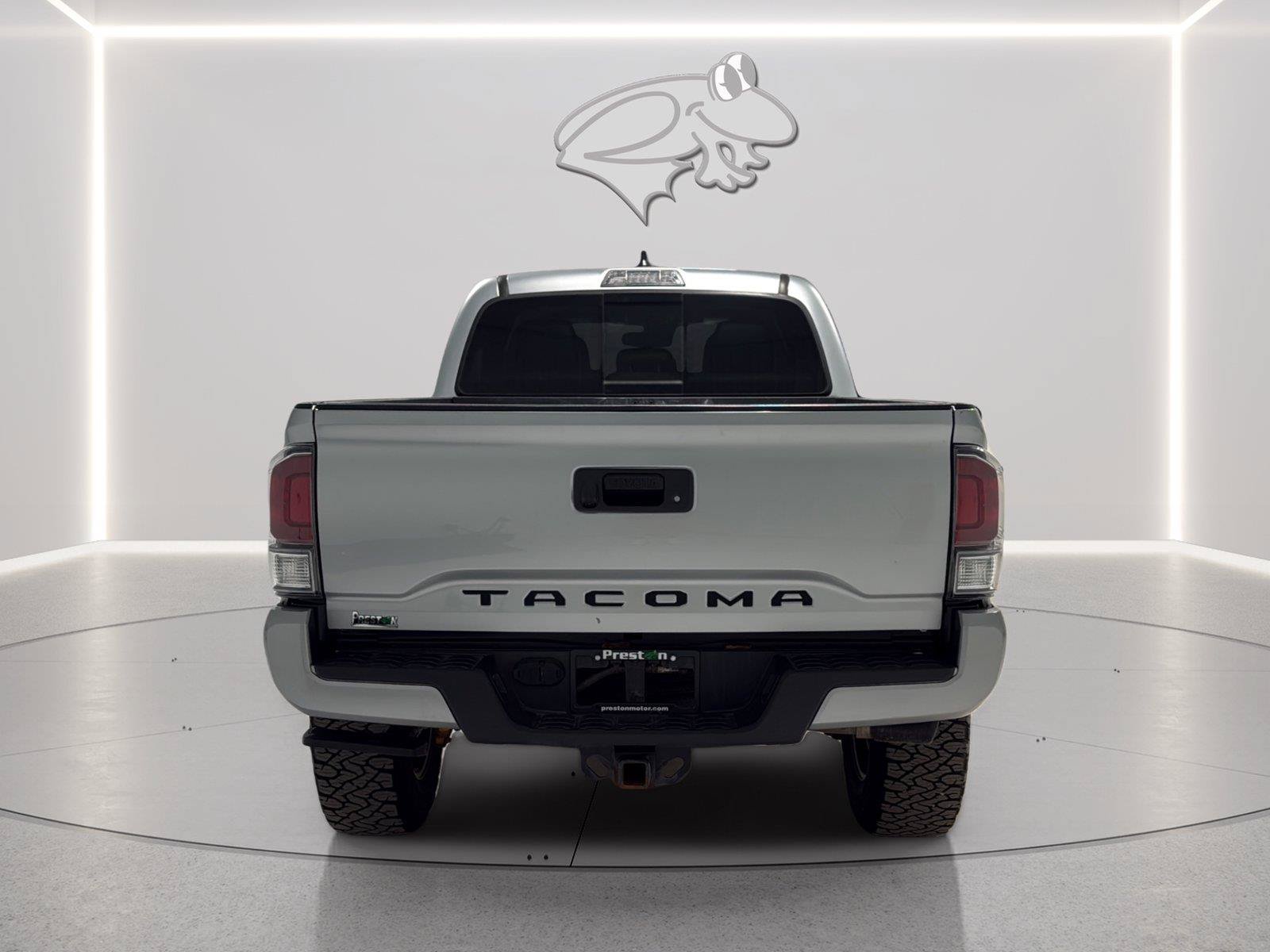 Used 2023 Toyota Tacoma TRD Sport w/ Black Out Package (TMS) AWD/4WD image 4