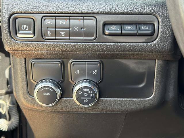 Used 2023 GMC Yukon XL Denali RWD image 25