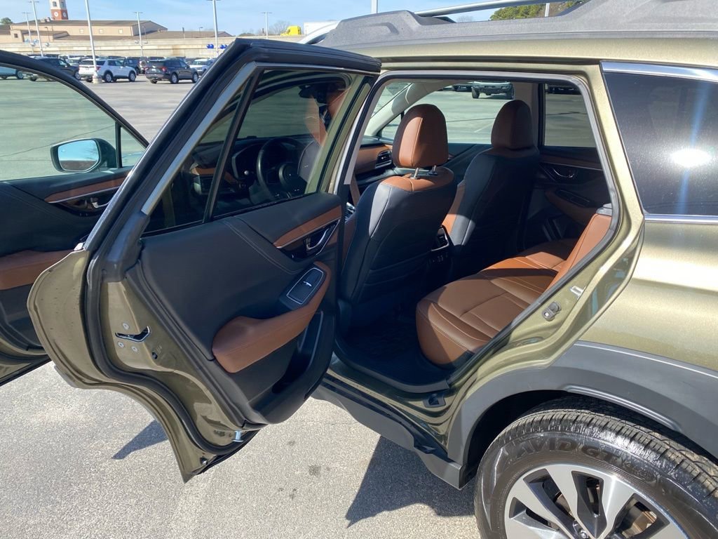 Used 2025 Subaru Outback Touring XT image 27