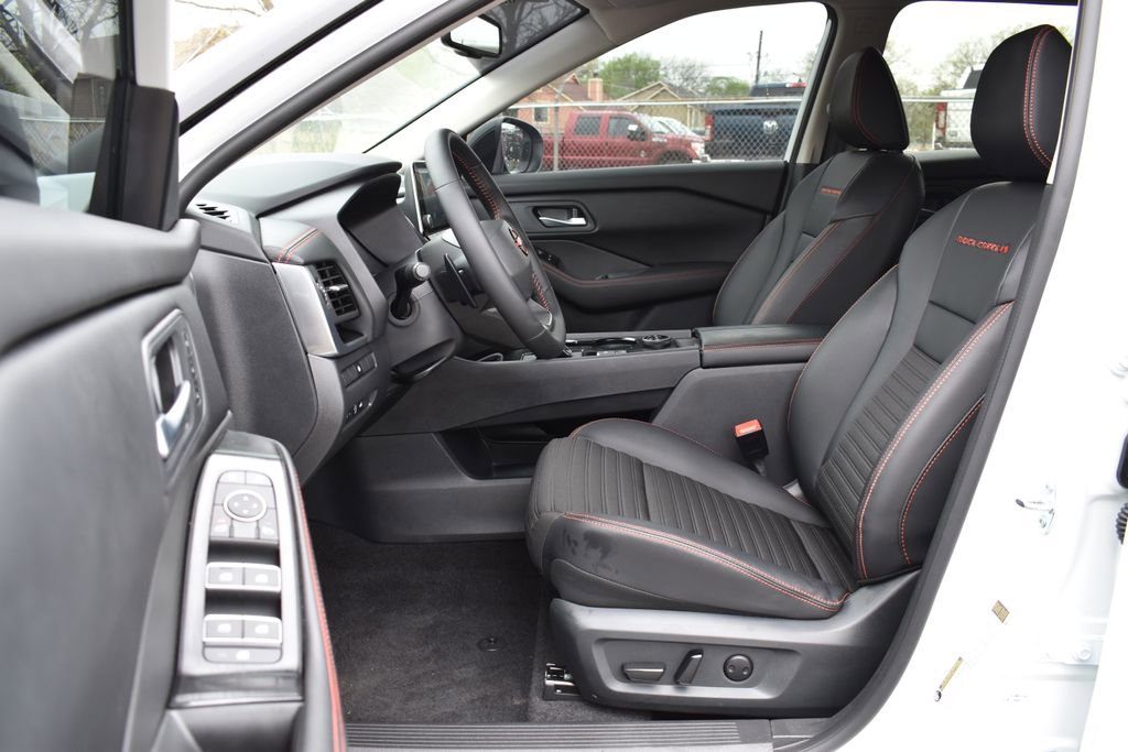 Used 2025 Nissan Rogue SV w/ Rock Creek Premium Package image 9