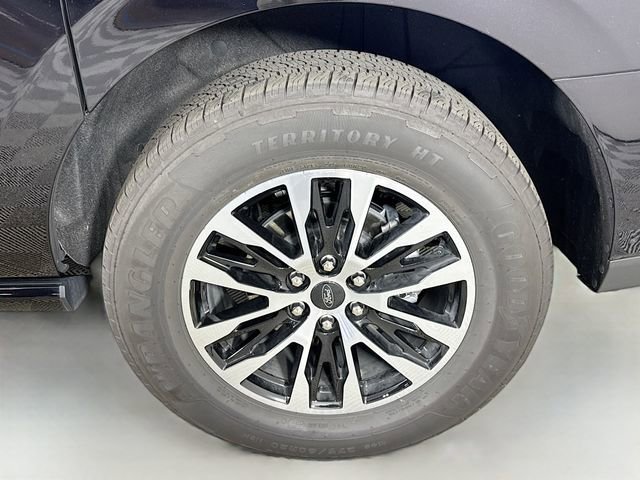 Certified 2025 Ford Expedition Max Platinum image 38