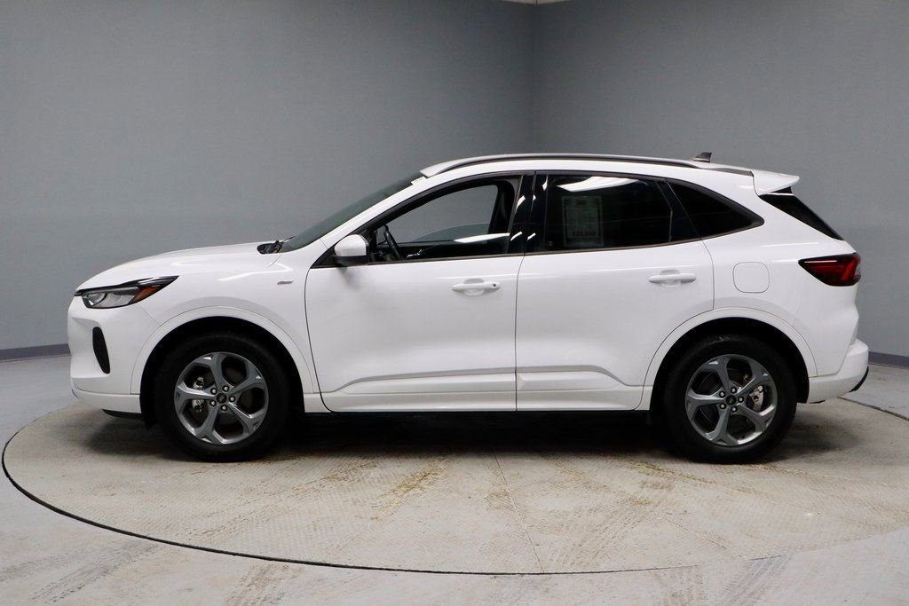 Certified 2023 Ford Escape ST-Line Select image 2