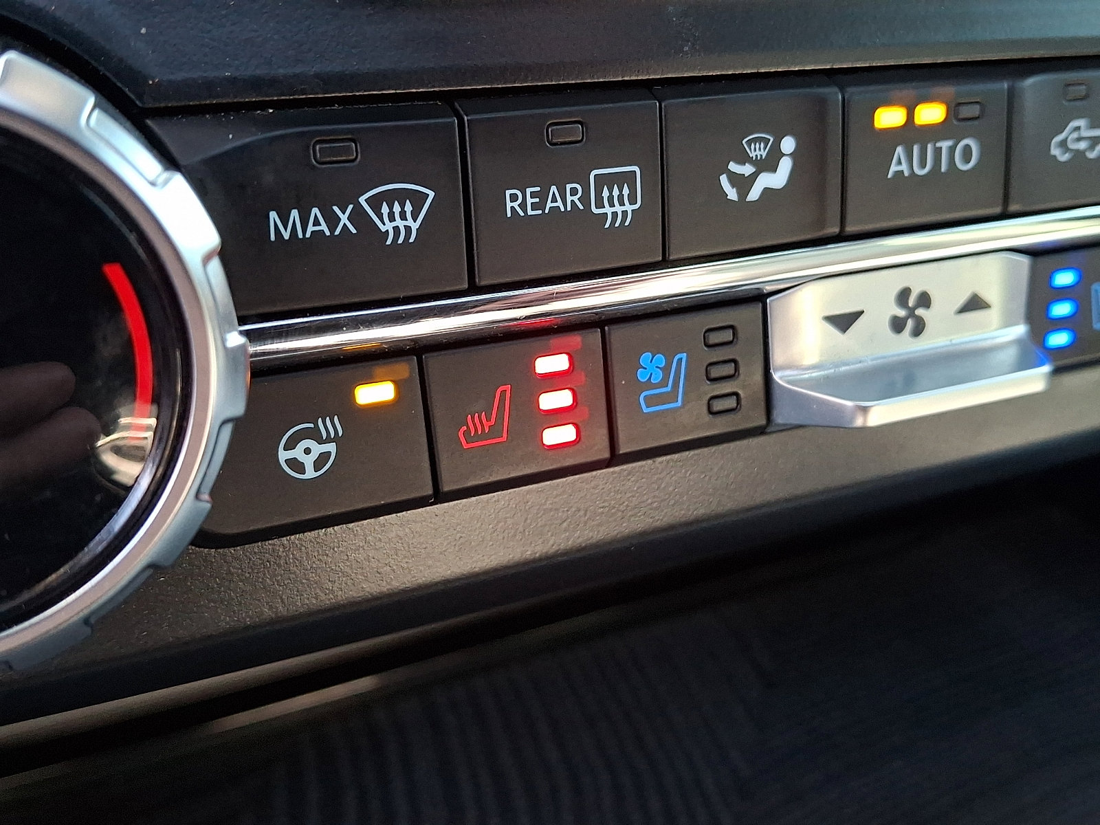 Certified 2025 Ford F350 Platinum image 26