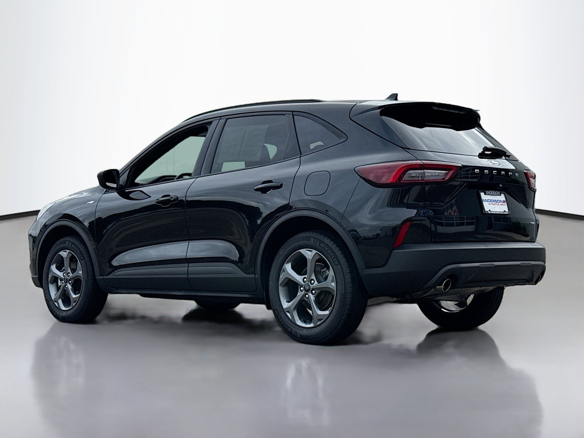 Certified 2025 Ford Escape ST-Line AWD/4WD image 14
