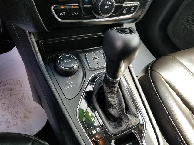 Used 2020 Jeep Cherokee Latitude Plus image 18