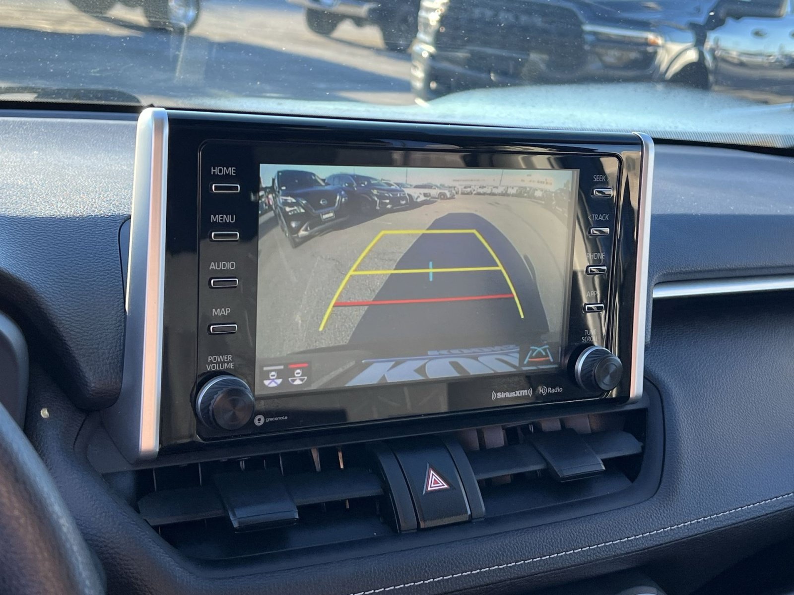 Used 2021 Toyota RAV4 XLE w/ Convenience Package AWD/4WD image 18