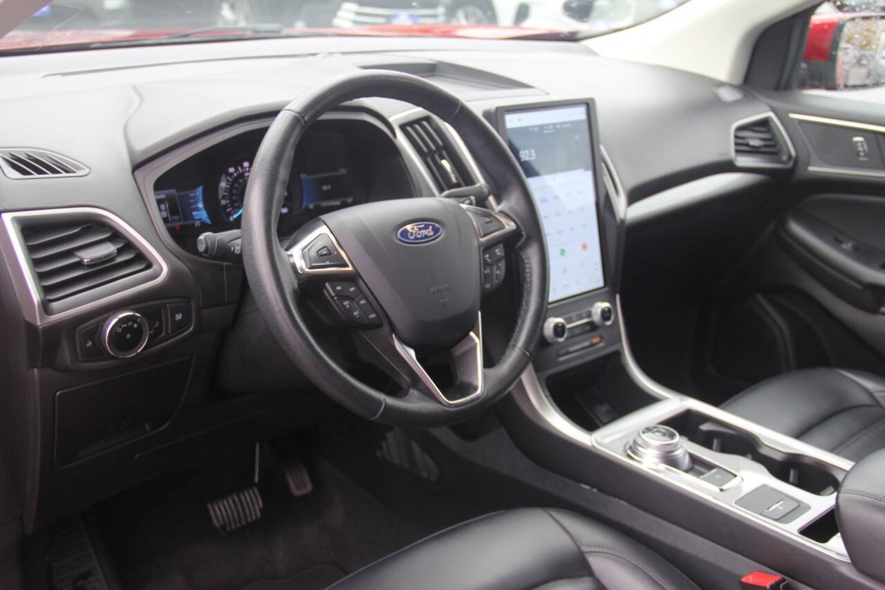 Certified 2024 Ford Edge SEL AWD/4WD image 28
