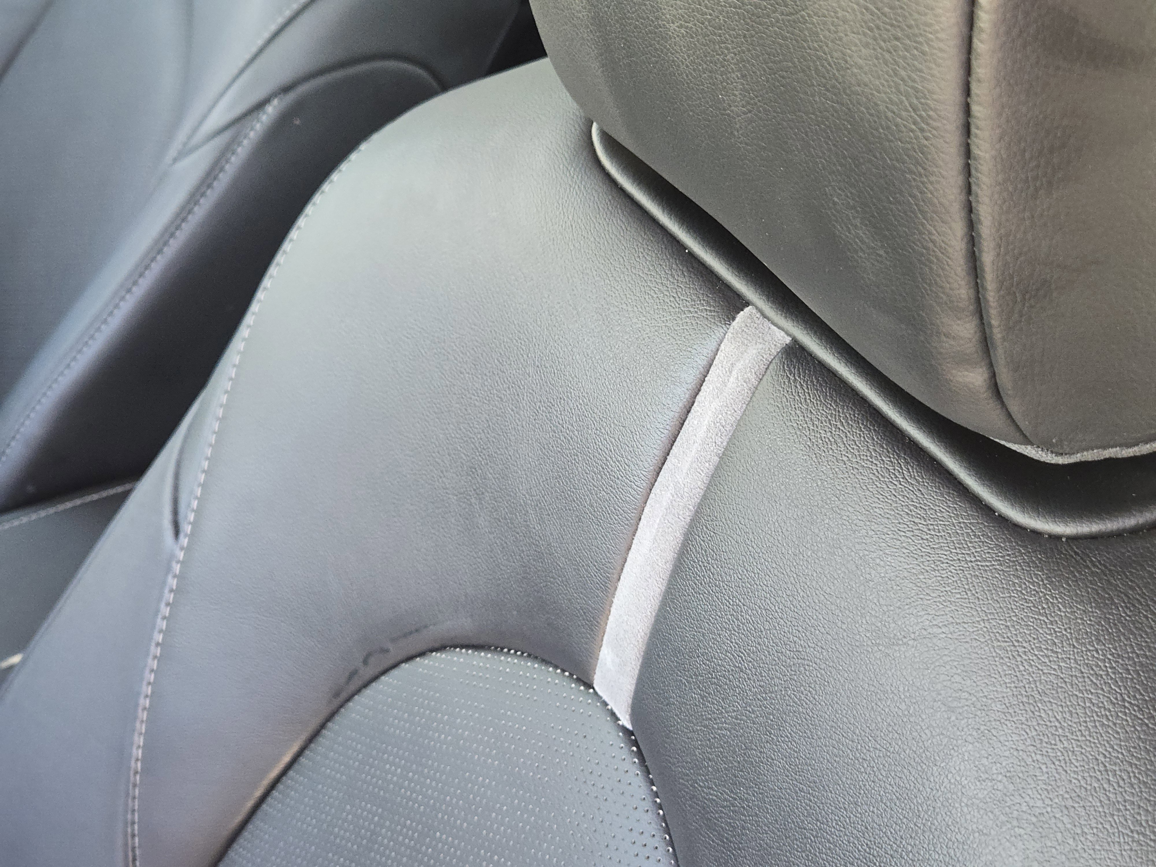 Used 2020 Toyota Camry XSE image 14