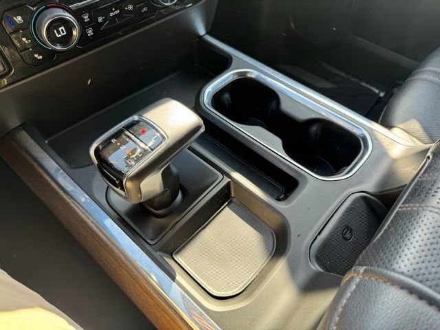 Used 2022 Chevrolet Silverado 1500 High Country w/ High Country Premium Package AWD/4WD image 26