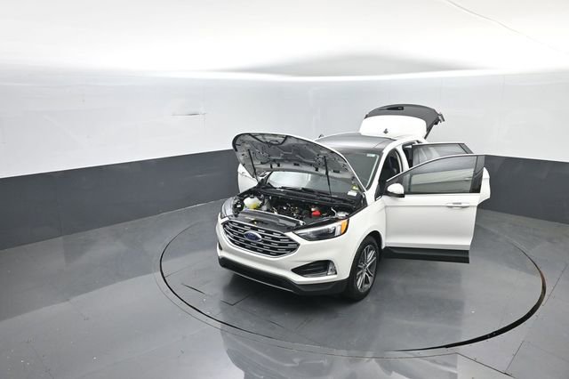 Certified 2024 Ford Edge Titanium AWD/4WD image 33