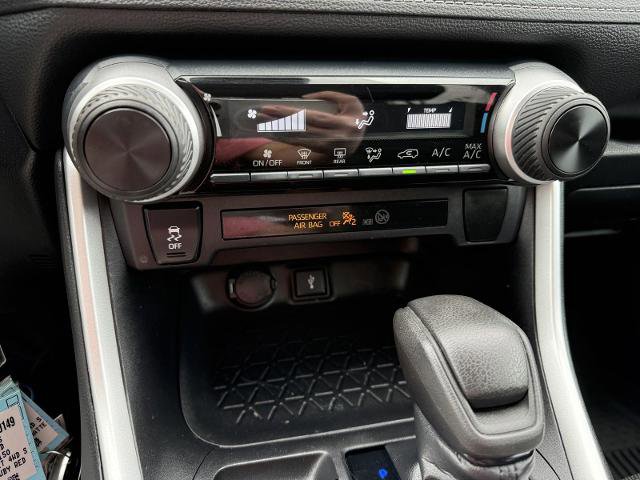 Used 2021 Toyota RAV4 LE image 23