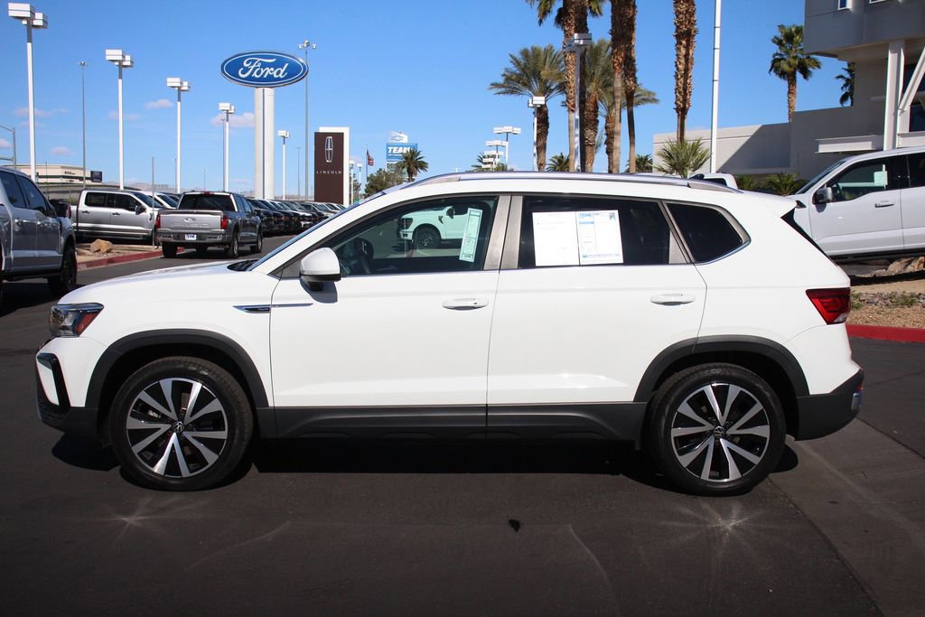 Used 2023 Volkswagen Taos SE image 4