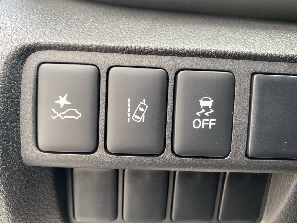 Used 2024 Mitsubishi Eclipse Cross LE image 24