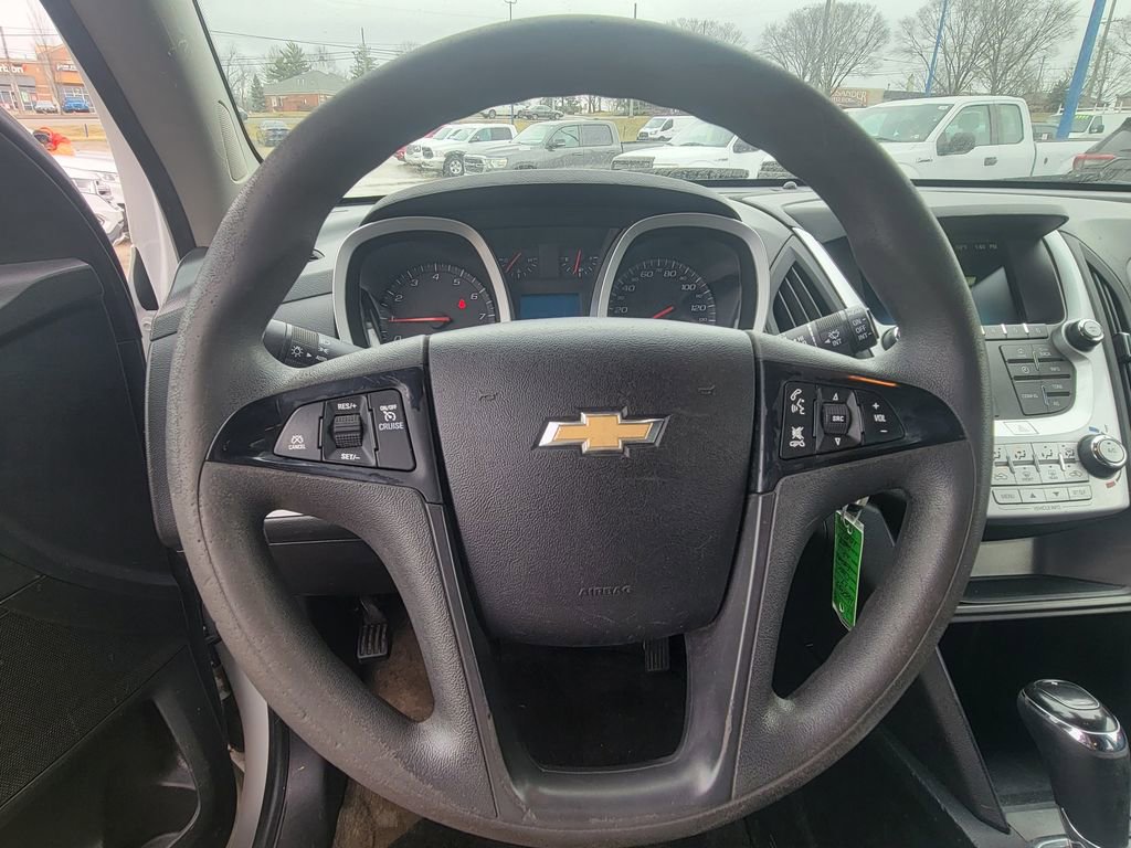 Used 2017 Chevrolet Equinox LS image 19