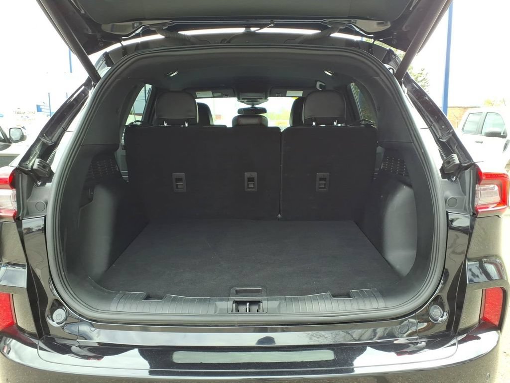 Certified 2024 Ford Escape ST-Line w/ Tech Pack #1 AWD/4WD image 10