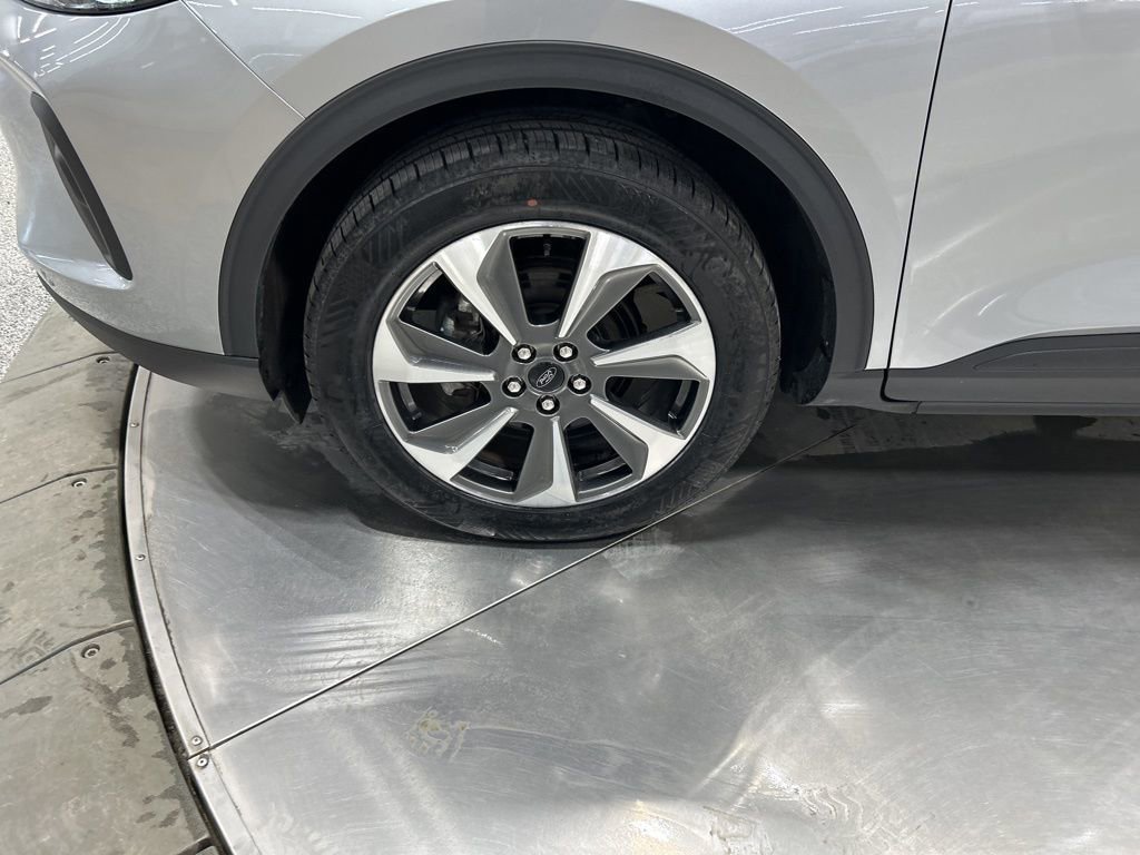 Certified 2024 Ford Escape Platinum image 35