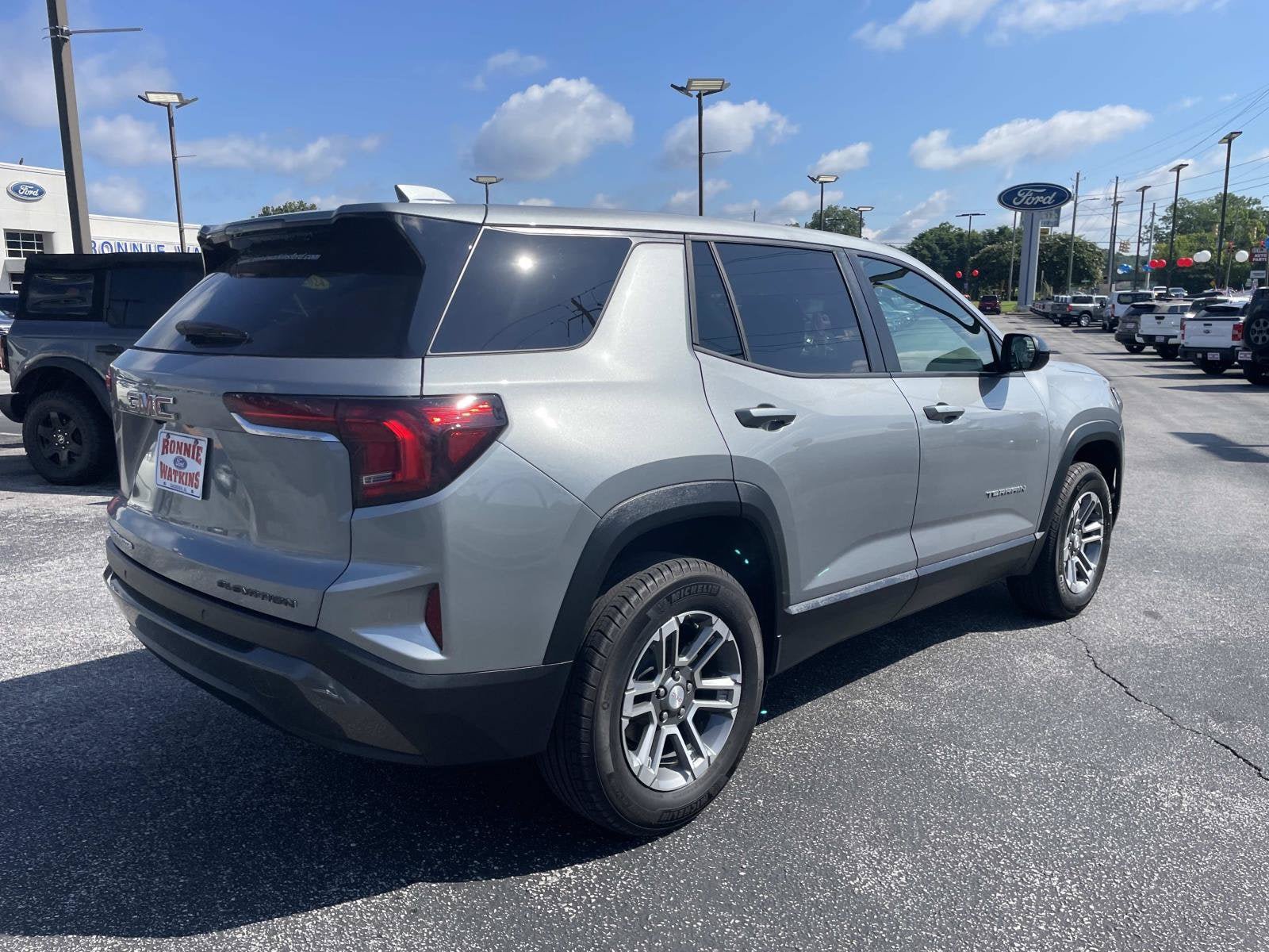 Used 2025 GMC Terrain Elevation AWD/4WD image 4