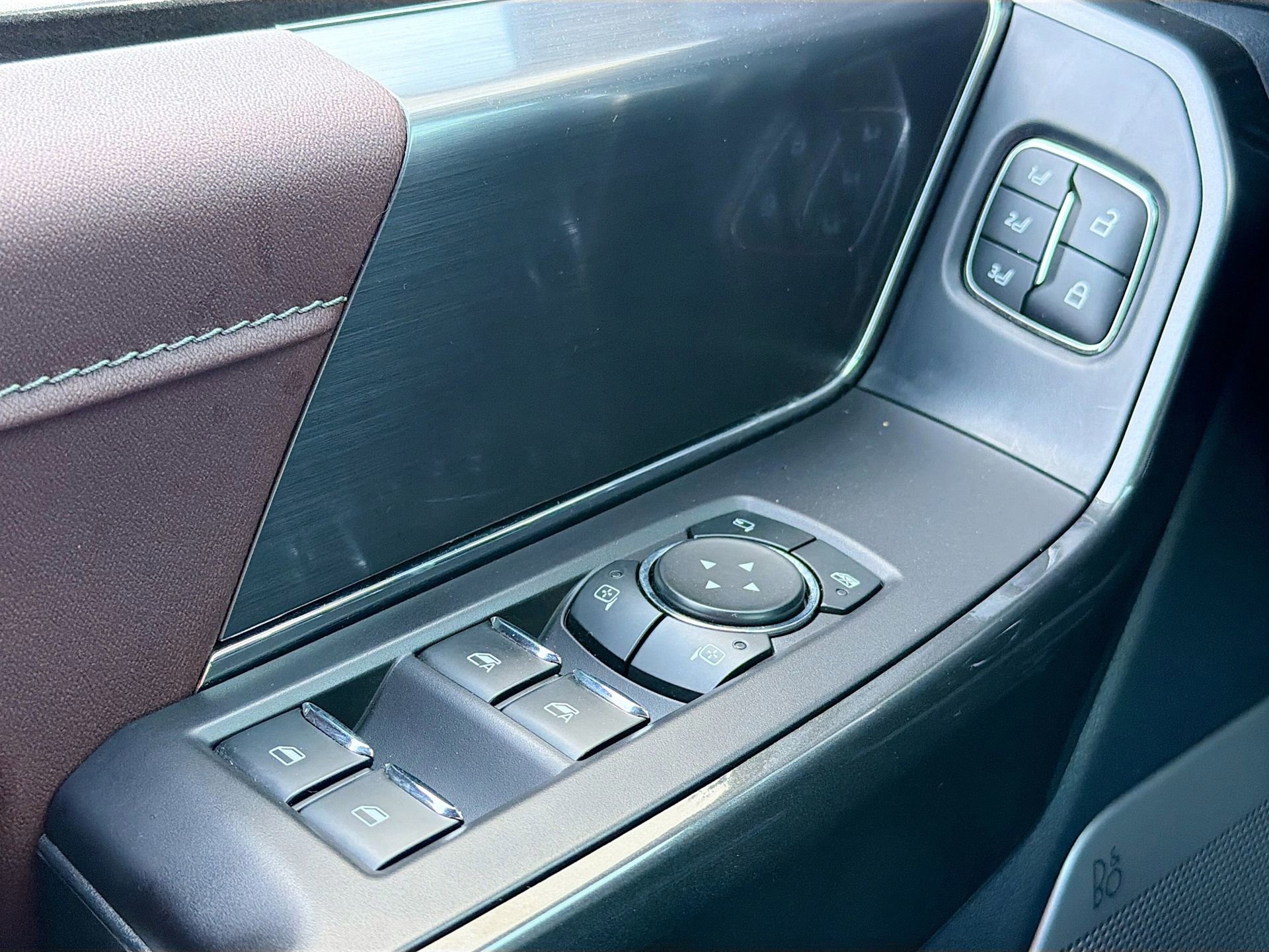 Certified 2023 Ford F150 Lariat w/ Equipment Group 502A High image 23