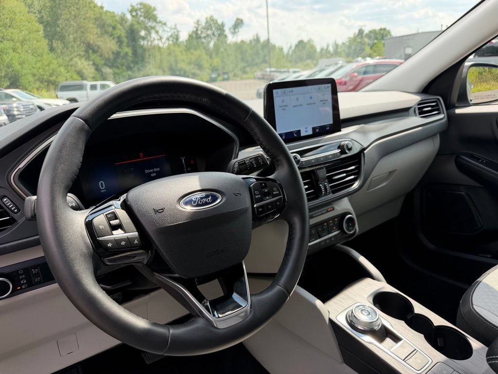 Certified 2023 Ford Escape Active AWD/4WD image 6