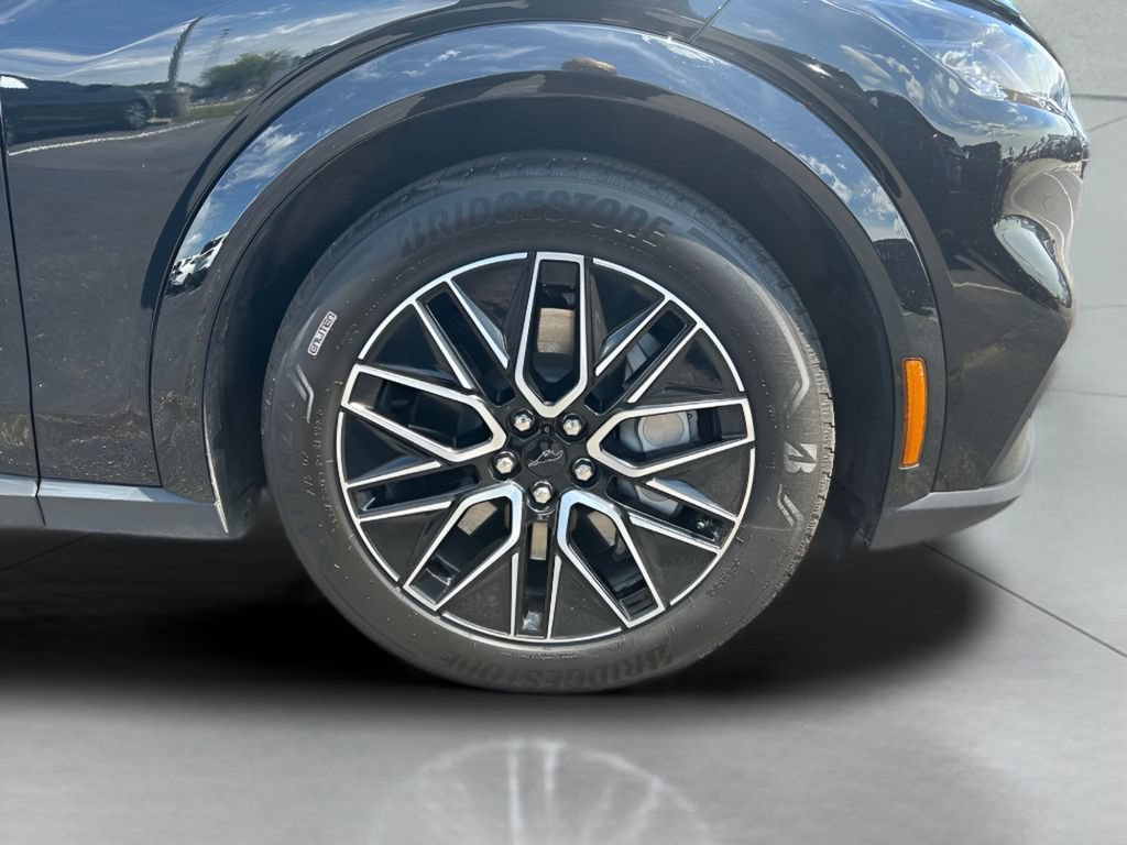 Certified 2025 Ford Mustang Mach-E Premium RWD image 27