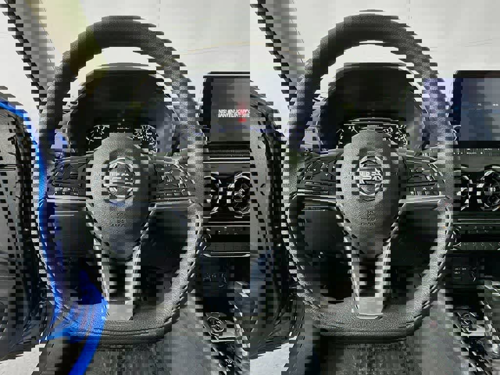 Used 2024 Nissan Sentra SV image 18