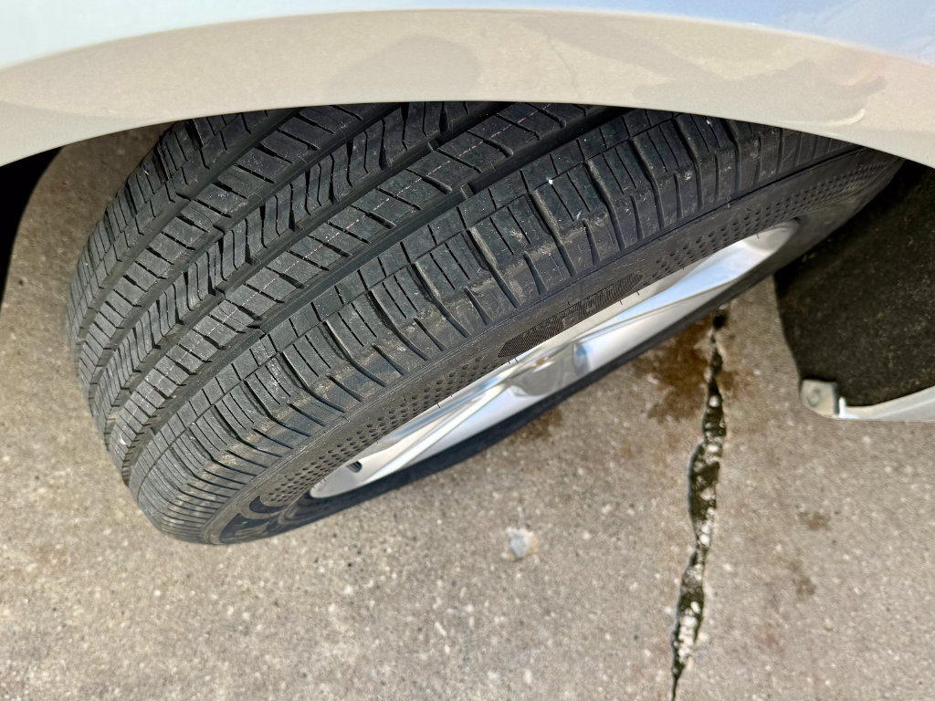 Used 2020 Chevrolet Malibu LS FWD image 34