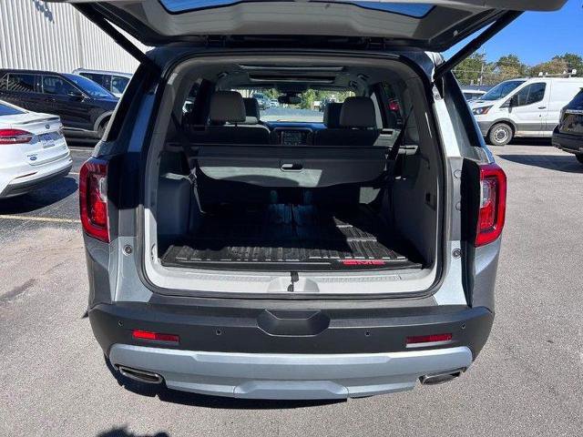 Used 2023 GMC Acadia SLT w/ LPO, Floor Liner Package image 7