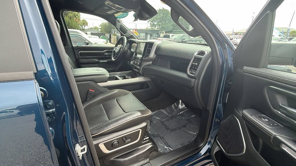 Used 2024 RAM 1500 Laramie AWD/4WD image 28