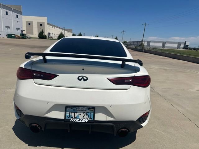 Used 2017 INFINITI Q60 Red Sport 400 RWD image 6