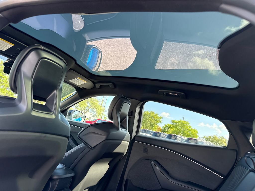 Certified 2025 Ford Mustang Mach-E GT image 9