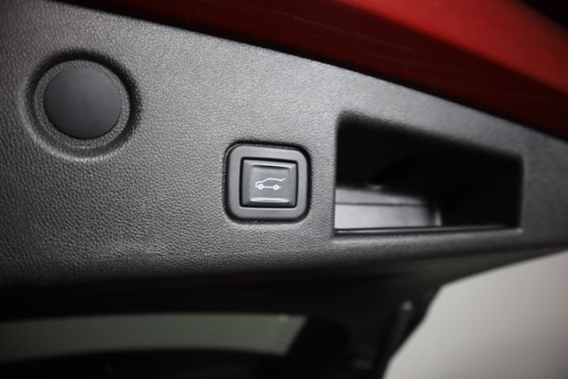 Used 2020 Chevrolet Equinox LT w/ Driver Convenience Package AWD/4WD image 53