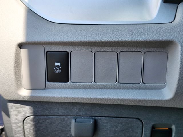 Used 2020 Toyota Sienna LE w/ LE Preferred Package FWD image 24