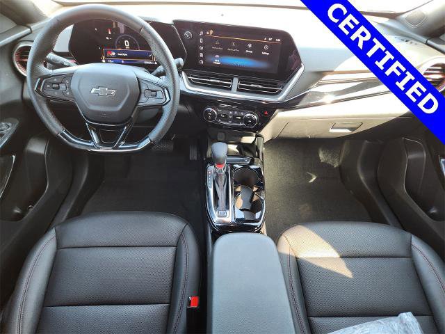 Used 2025 Chevrolet Trax RS w/ Sunroof Package image 24