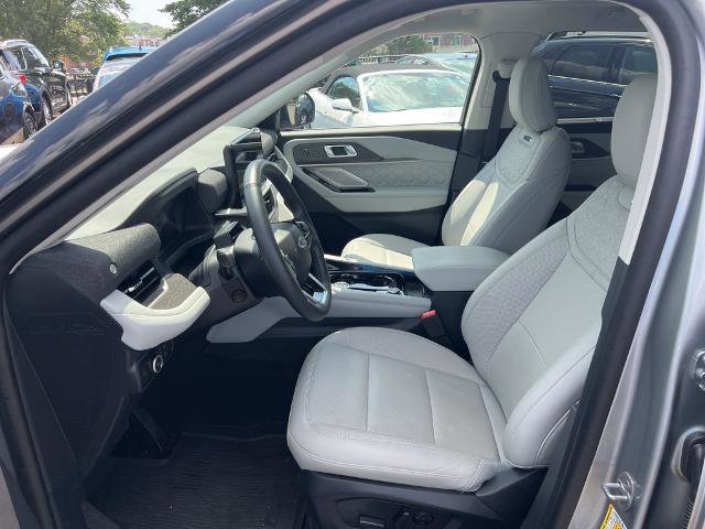 Certified 2025 Ford Explorer Platinum w/ Ultimate Package image 22