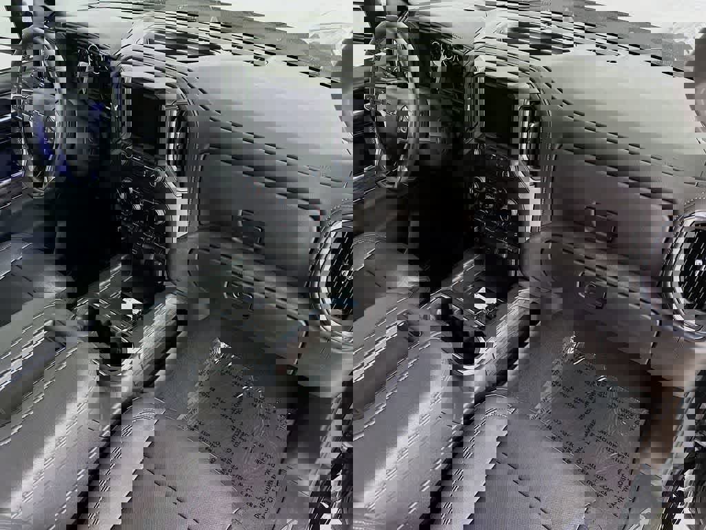 Used 2022 Chevrolet Silverado 2500 LTZ w/ LTZ Plus Package image 32