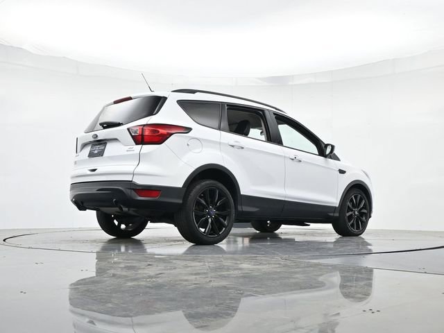 Certified 2019 Ford Escape SE FWD image 30