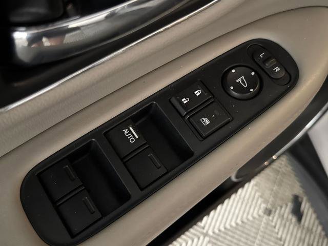 Used 2018 Honda HR-V EX-L image 16
