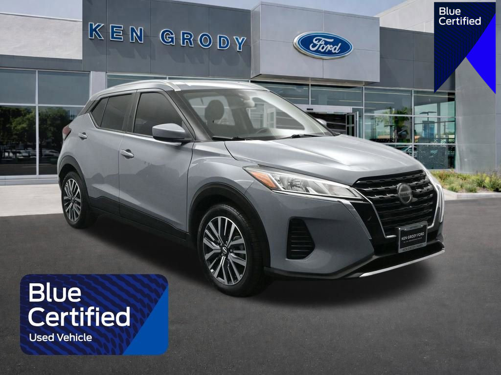 Used 2021 Nissan Kicks SV image 1