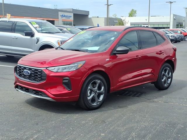 Certified 2024 Ford Escape ST-Line w/ Tech Pack #1 AWD/4WD image 3