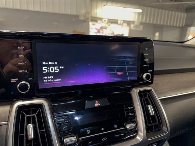 Used 2023 Kia Sorento S w/ Panoramic Sunroof Package AWD/4WD image 8