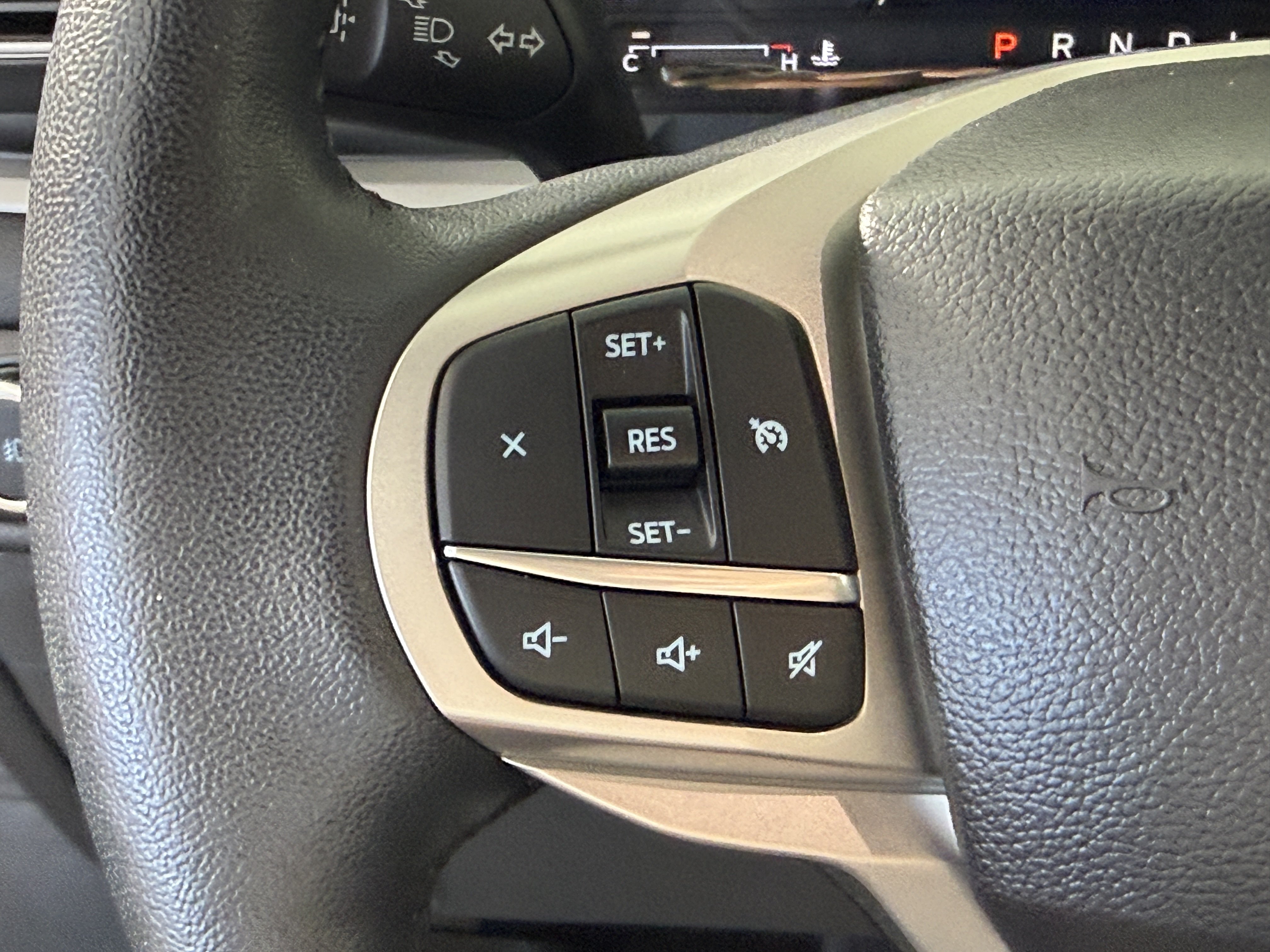 Certified 2023 Ford Explorer XLT w/ Equipment Group 202A AWD/4WD image 25