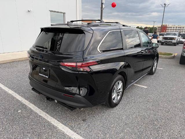 Used 2022 Toyota Sienna XLE Woodland Edition AWD/4WD image 8