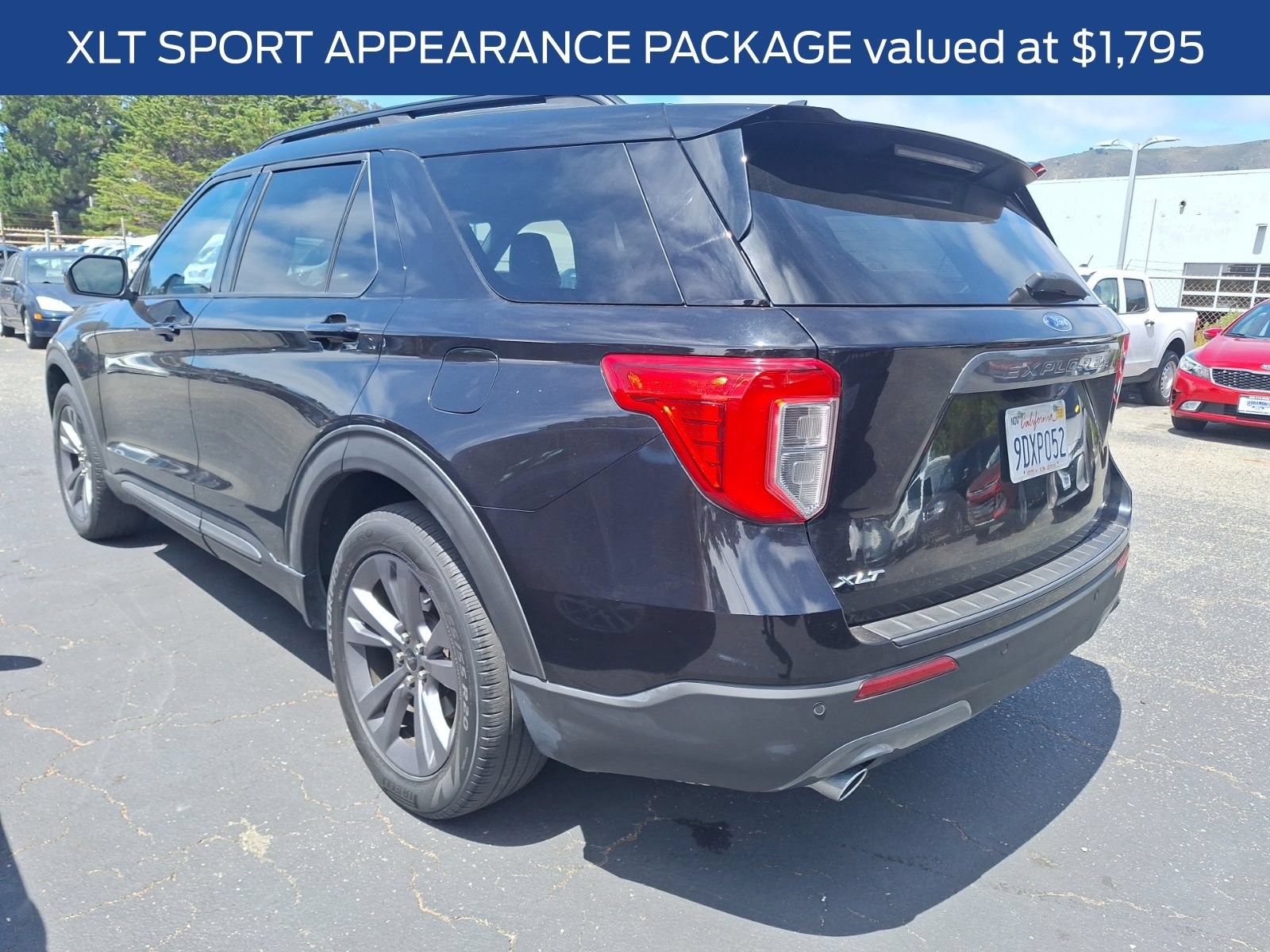 Certified 2022 Ford Explorer XLT w/ Equipment Group 202A RWD image 6