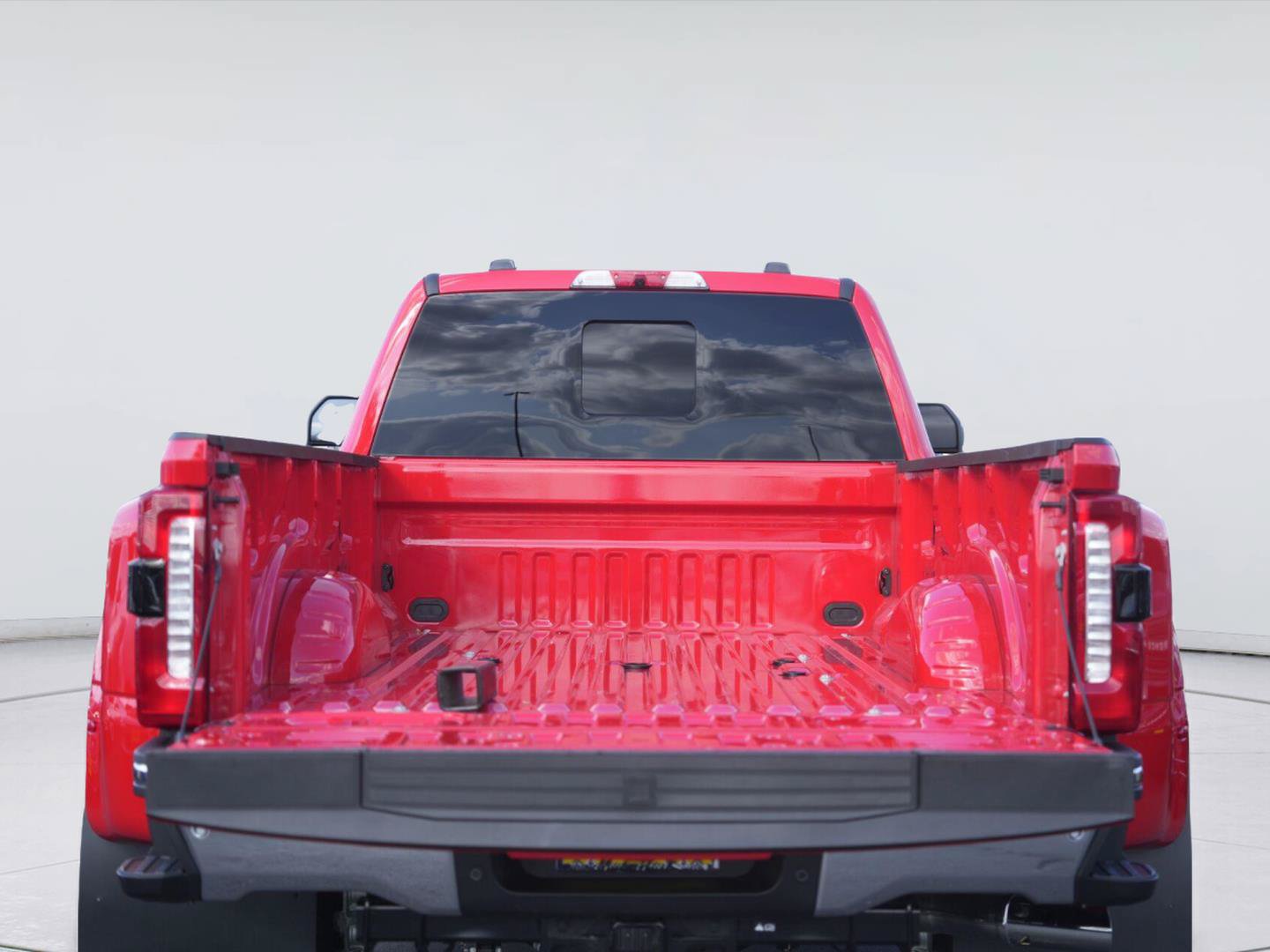 Certified 2026 Ford F450 Lariat w/ Lariat Ultimate Package AWD/4WD image 32