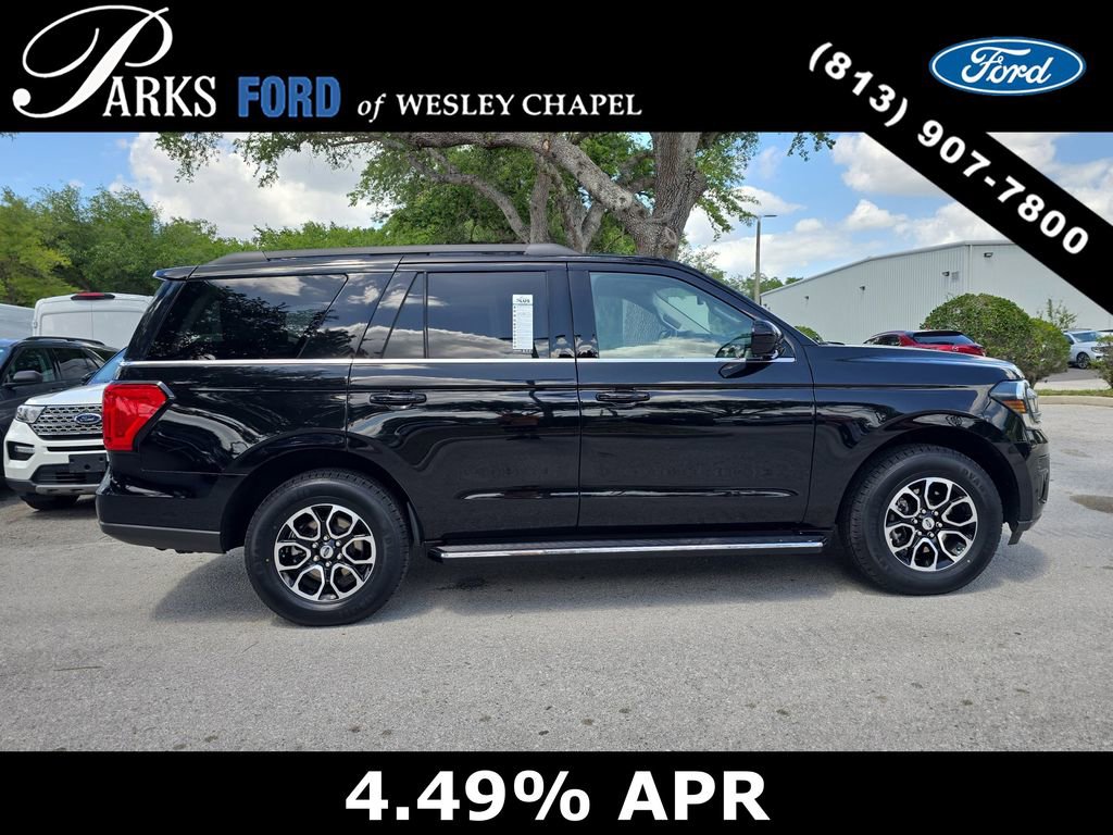 Certified 2023 Ford Expedition XLT RWD image 3