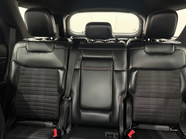 Certified 2025 Ford Explorer ST-Line w/ ST-Line Street Pack image 29